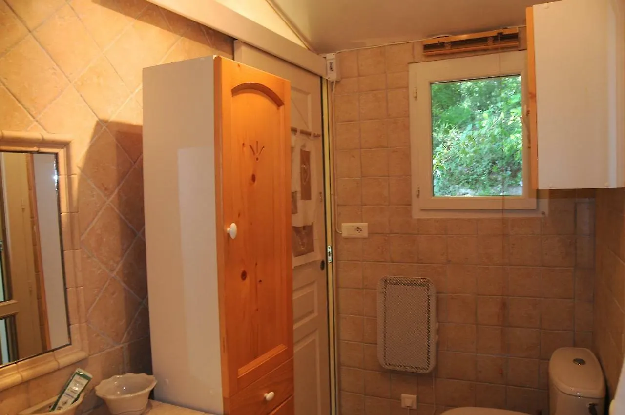 Holiday home Un Lit En Provence Villa Eguilles France